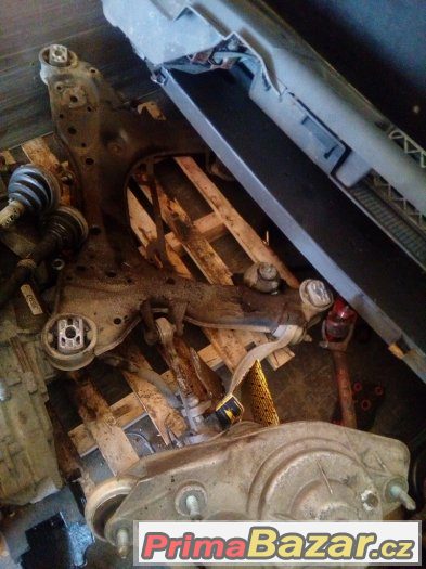 Nápravnice Audi A8 2.8 benzin Quattro Nápravnice Audi A8 2.8 benzin Quattro