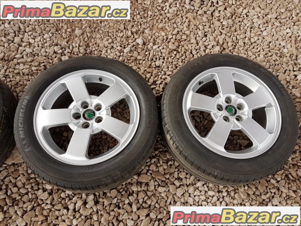 sada alu kola ŠKODA 1U0601025m s pneu Michelin 5x100 6.5jx16 et42 sada alu kola ŠKODA 1U0601025m s pneu Michelin 5x100 6.5jx16 et42