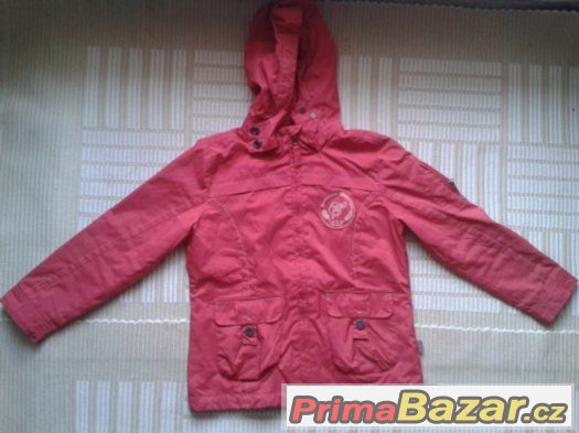 kvalitni detska bunda s kapuci,128/134,cervena za 190 Kc