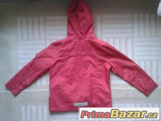 kvalitni detska bunda s kapuci,128/134,cervena za 190 Kc