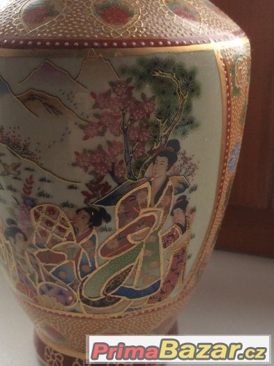 Čínská váza 20cm,ručně malovaná