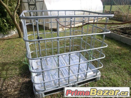 Prodám klen na nádrž na vodu 1000 l Prodám klen na nádrž na vodu 1000 l