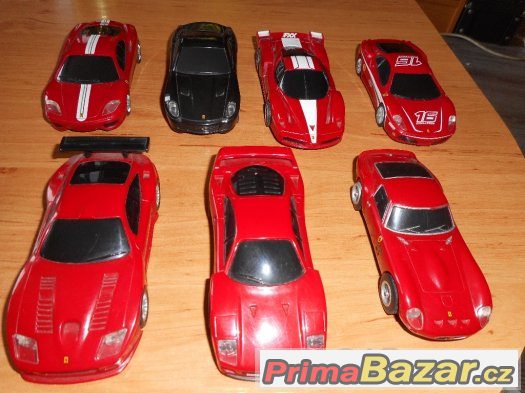 Modely autíček zn. Ferrari