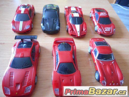 Modely autíček zn. Ferrari