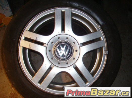 Al kola VW Passat 16