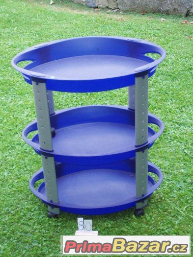 plastovy-stolek-ovalny
