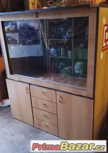 Prodám velké terárium Prodám velké terárium
