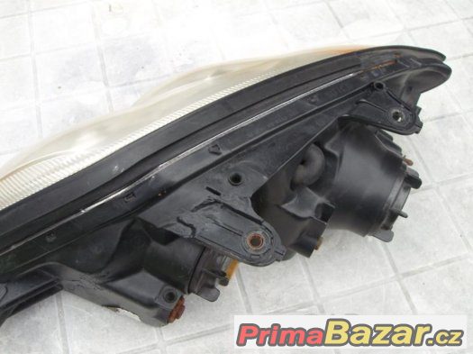 Pravé přední světlo Hyundai Coupe GK 2002-05 Pravé přední světlo Hyundai Coupe GK 2002-05