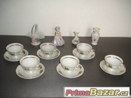Porcelánová růžová sada - kompletní. Porcelánová růžová sada - kompletní.