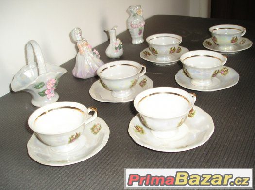 Porcelánová růžová sada - kompletní. Porcelánová růžová sada - kompletní.