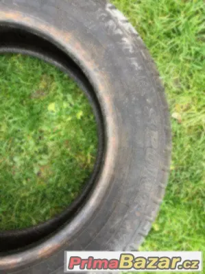 PRODÁM ZIMNÍ PNEU DUNLOP 175/70/14"