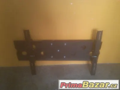 Držák na televizi