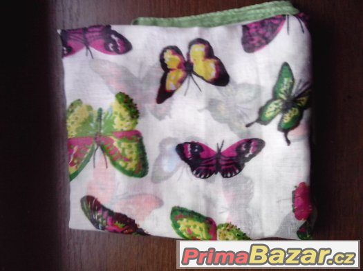 Jarní šátek s motýly