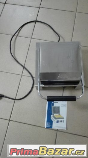 Prodám profi vaflovač (málo používány) Prodám profi vaflovač (málo používány)