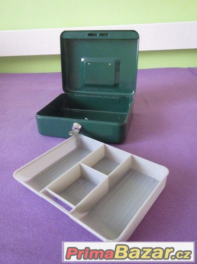 PŘÍRUČNÍ POKLADNIČKA CASH BOX PŘÍRUČNÍ POKLADNIČKA CASH BOX