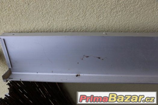 Oplechování , parapet hliníkový více kusů-TOP STAV Oplechování , parapet hliníkový více kusů-TOP STAV
