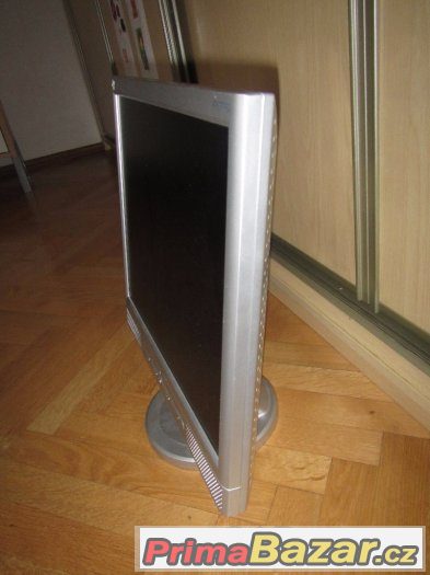 Prestigio P179 - LCD monitor 17