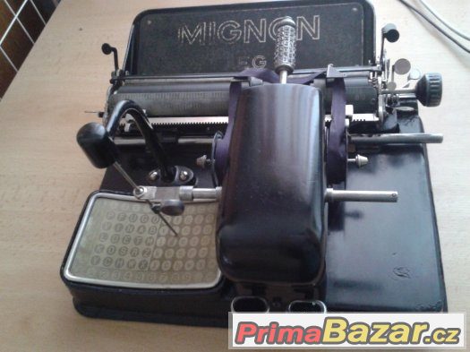 psací stroj Mignon