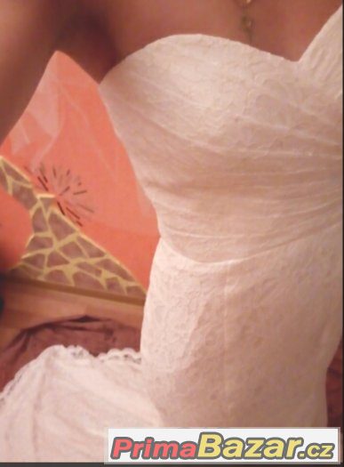 nové bílé svatebni šaty vel.36-38 s kruhovou spodnici