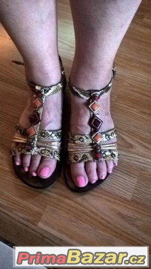 sandalky