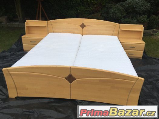 Nádherná masivní postel s nočními stolky 180x200 cm