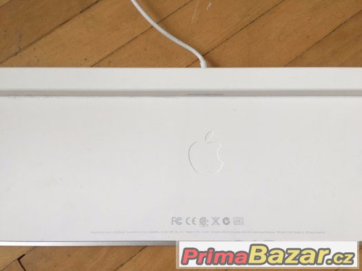 Apple Klavesnice MB110 CZ