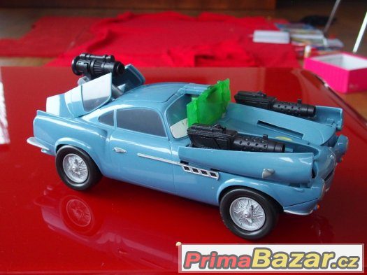 Autíčko Cars2 - Finn McMissile - fin -délka 30 cm. Autíčko Cars2 - Finn McMissile - fin -délka 30 cm.