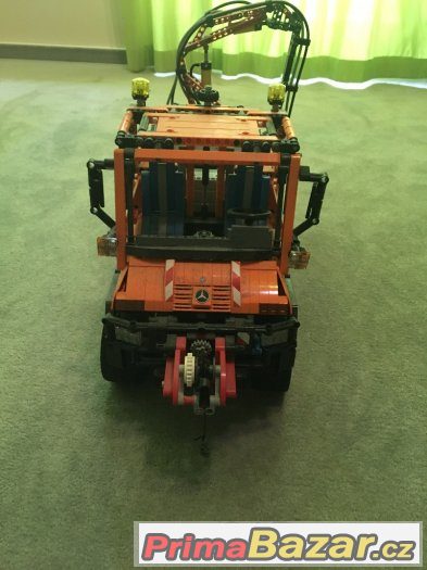 LEGO TECHNIC - Mercedes-Benz Unimog U 400 ( 8110 )