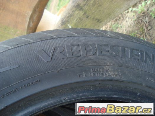 225 55 ZR 17 vredestein