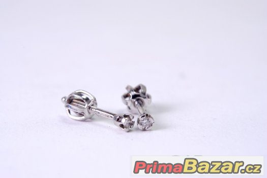 ZLATÉ NÁUŠNICE S DIAMANTEM ZLATÉ NÁUŠNICE S DIAMANTEM