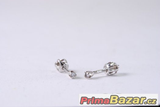ZLATÉ NÁUŠNICE S DIAMANTEM ZLATÉ NÁUŠNICE S DIAMANTEM