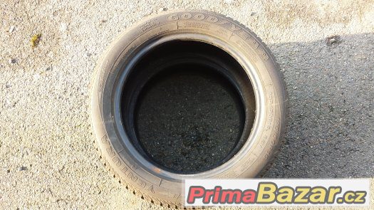 2 ks letní pneu 195/50 R15 Good Year Eagle Ventura cca 6mm