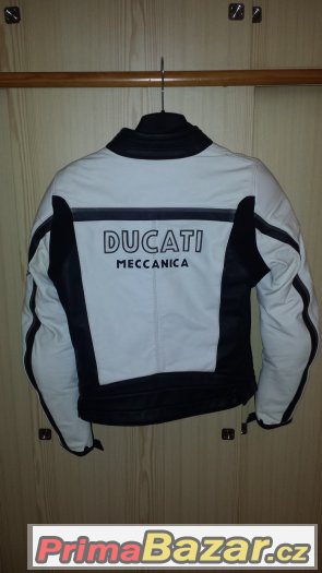 Kožená bunda dámská Ducati Dainese vel. 44 téměř nová Kožená bunda dámská Ducati Dainese vel. 44 téměř nová