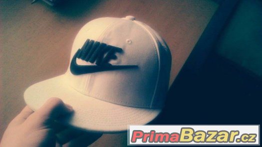 Snapback nike