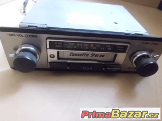 Krásné  staré autoradio SANYO FT 210F  do veterána