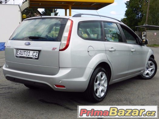 Ford Focus II Combi 2008 1.6i16V 74kW GHIA 1MAJITEL TOP STAV Ford Focus II Combi 2008 1.6i16V 74kW GHIA 1MAJITEL TOP STAV