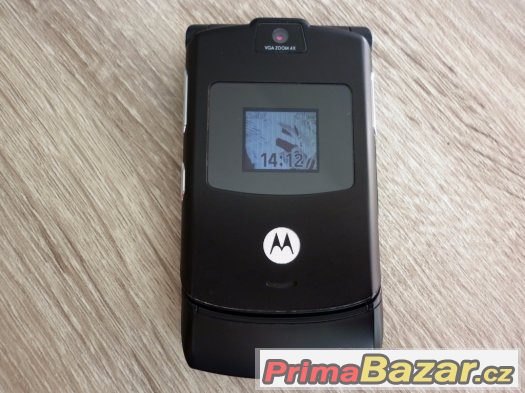 Motorola Razr V3, černý, top stav.Nádherný telefon.