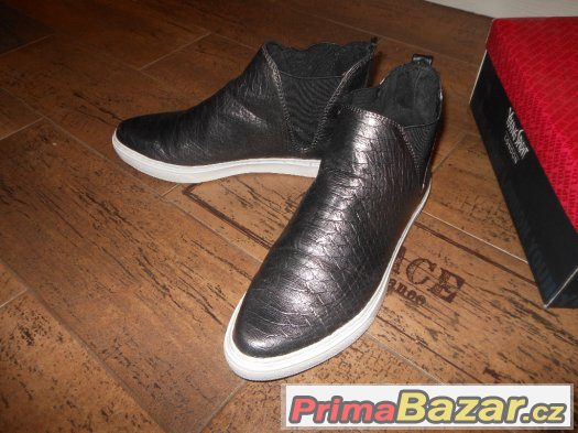 Slip on boty-vyšší- vel.41,zn.YOUNG SPIRIT,nové,moderní