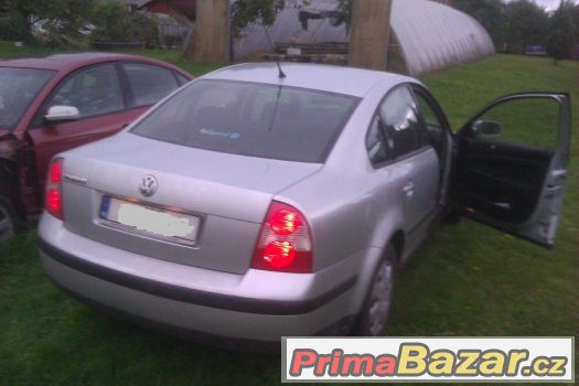 prodam zadni naraznik + viko kufru na passat b5 - b5.5 sedan