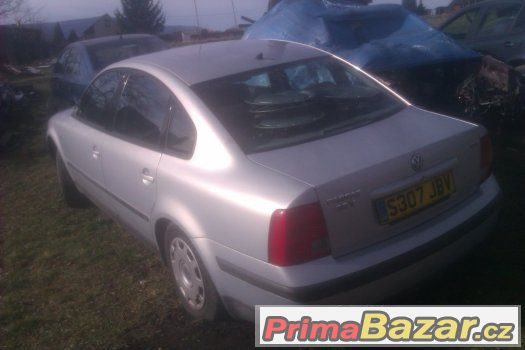 prodam zadni naraznik + viko kufru na passat b5 - b5.5 sedan