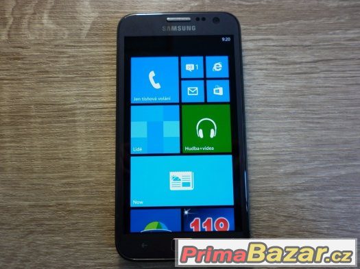 Samsung Ativ S,8MPx foto, 16GB,slot na microSD,Windows.