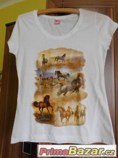 Nové tričko s koňmi