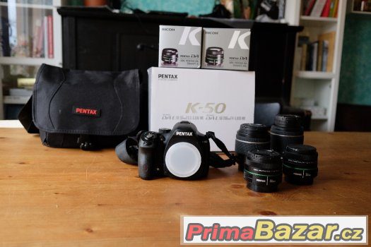 Pentax K-50 vč. setových a pevných objektivů