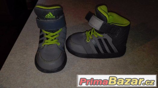 Adidas boty chlapec vel. 22