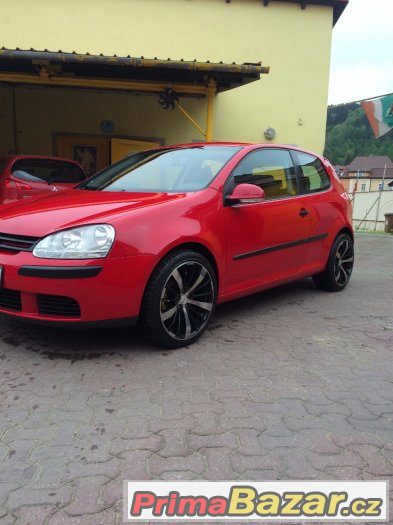 Vw golf v.  1.6 75KW, 2. MAJITEL