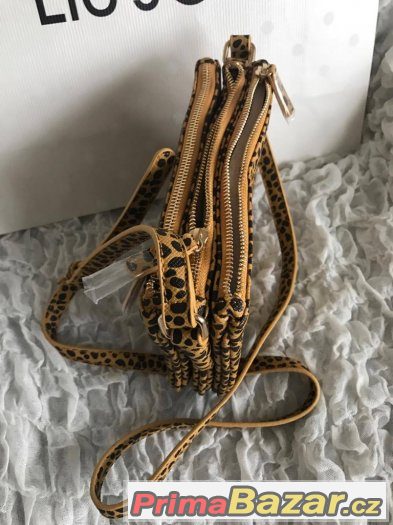 LIU JO crossbody kabelka žlutá se vzorem LIU JO crossbody kabelka žlutá se vzorem
