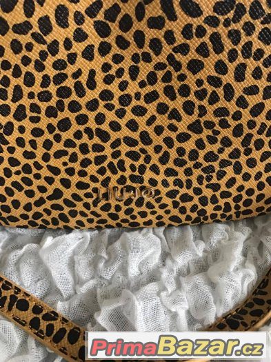 LIU JO crossbody kabelka žlutá se vzorem LIU JO crossbody kabelka žlutá se vzorem