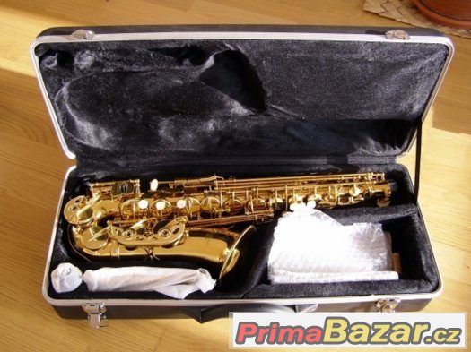 prodam-alt-saxofon-startone-c-giant-cely-set