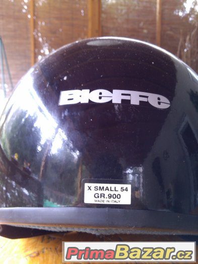 Prodám helmu zn.BIEFFE vel.X small 54 Prodám helmu zn.BIEFFE vel.X small 54