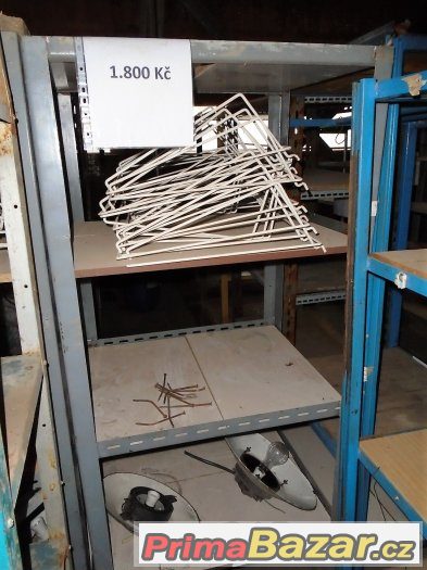 Regály – fotografie 4